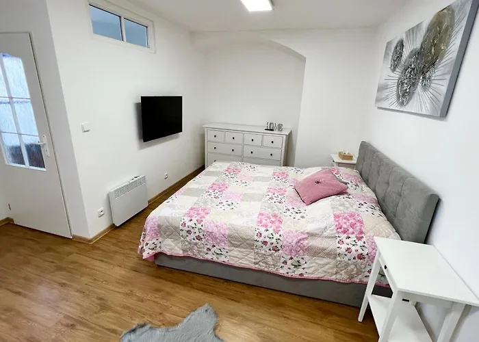 U Radnice, B 6 Znojmo